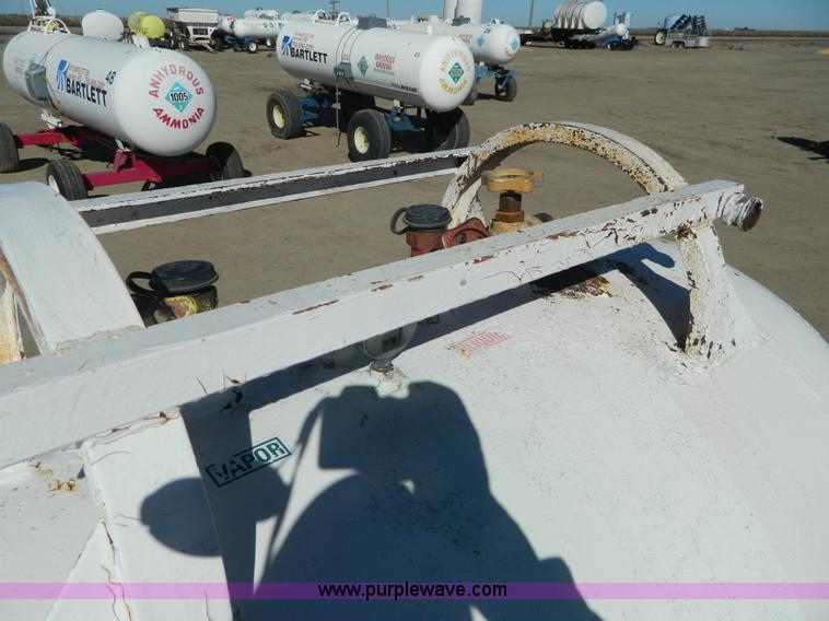 image for item J5173 Anhydrous ammonia nurse tank