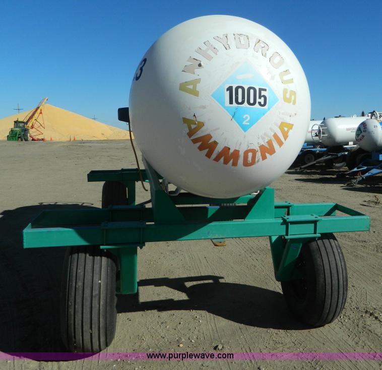 image for item J5175 Anhydrous ammonia nurse tank