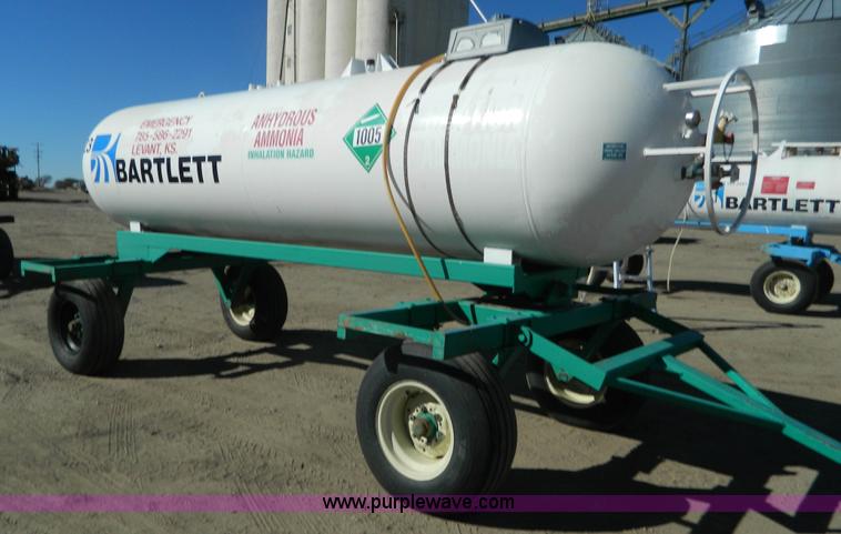 image for item J5175 Anhydrous ammonia nurse tank