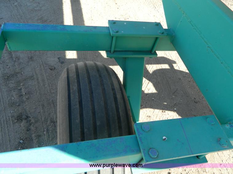 image for item J5175 Anhydrous ammonia nurse tank