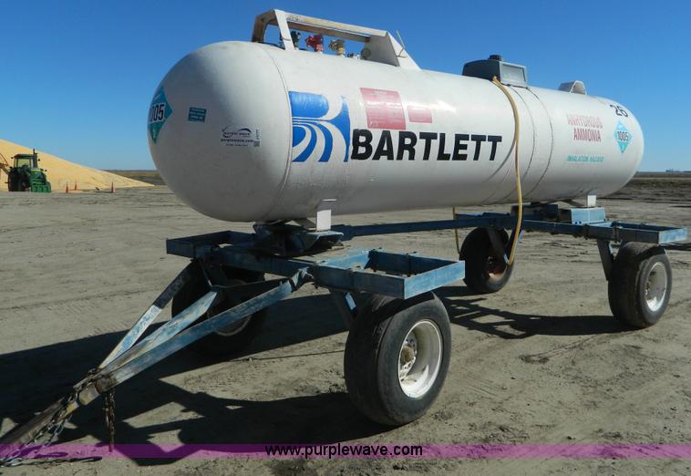 image for item J5177 Anhydrous ammonia nurse tank