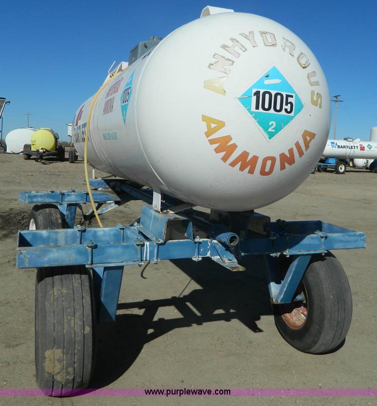 image for item J5177 Anhydrous ammonia nurse tank