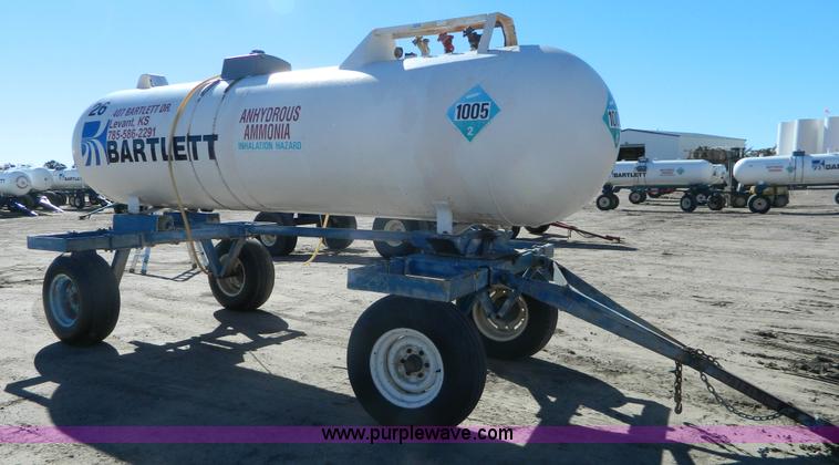 image for item J5177 Anhydrous ammonia nurse tank