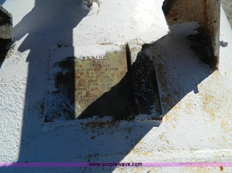 image for item J5177 Anhydrous ammonia nurse tank