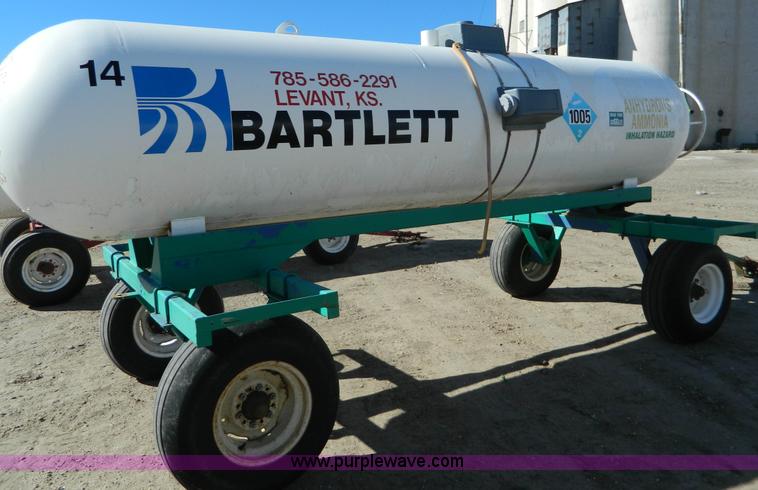 image for item J5185 Anhydrous ammonia nurse tank