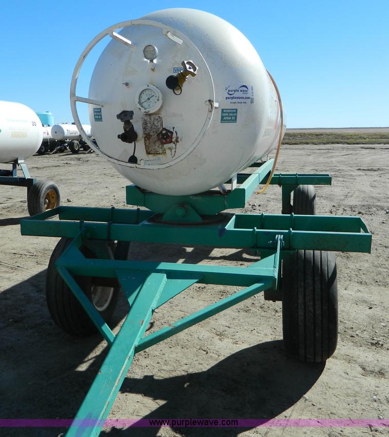 image for item J5185 Anhydrous ammonia nurse tank