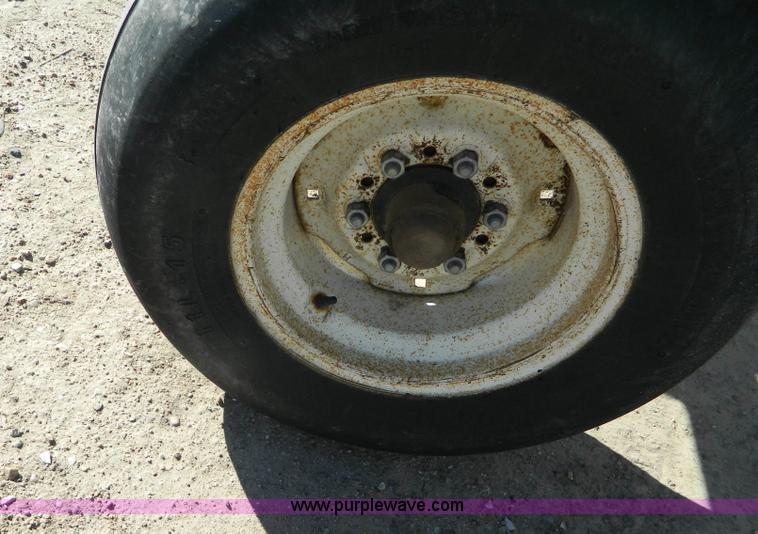 image for item J5185 Anhydrous ammonia nurse tank