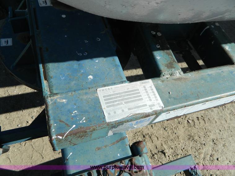 image for item J5187 Duo Lift anhydrous ammonia nurse tank