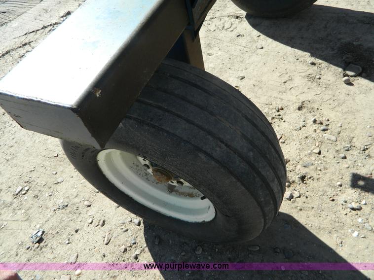 image for item J5187 Duo Lift anhydrous ammonia nurse tank