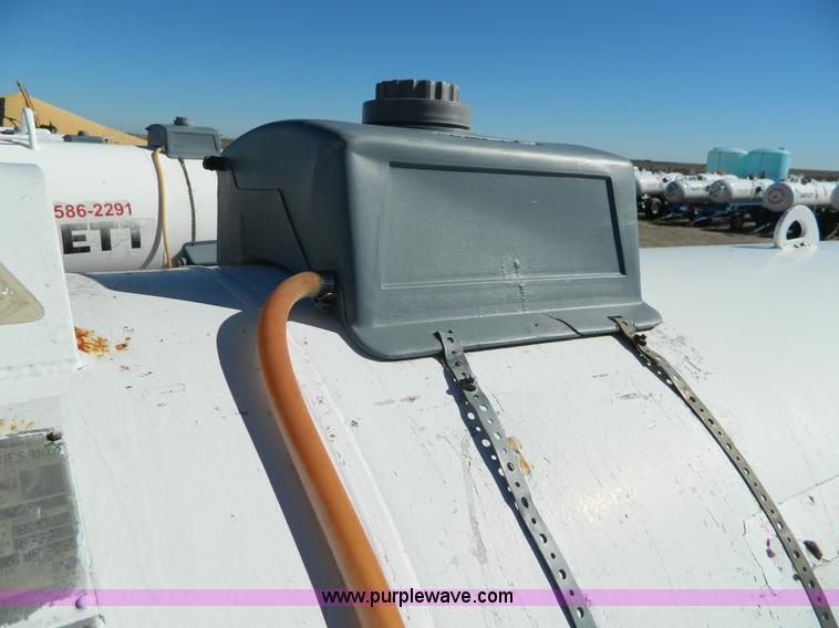 image for item J5187 Duo Lift anhydrous ammonia nurse tank