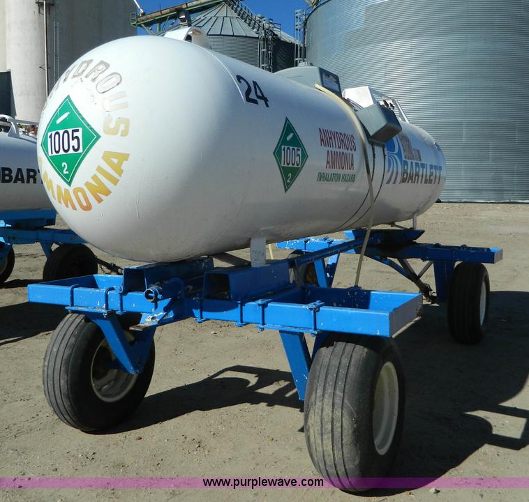 image for item J5188 Anhydrous ammonia nurse tank