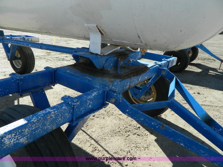 image for item J5188 Anhydrous ammonia nurse tank