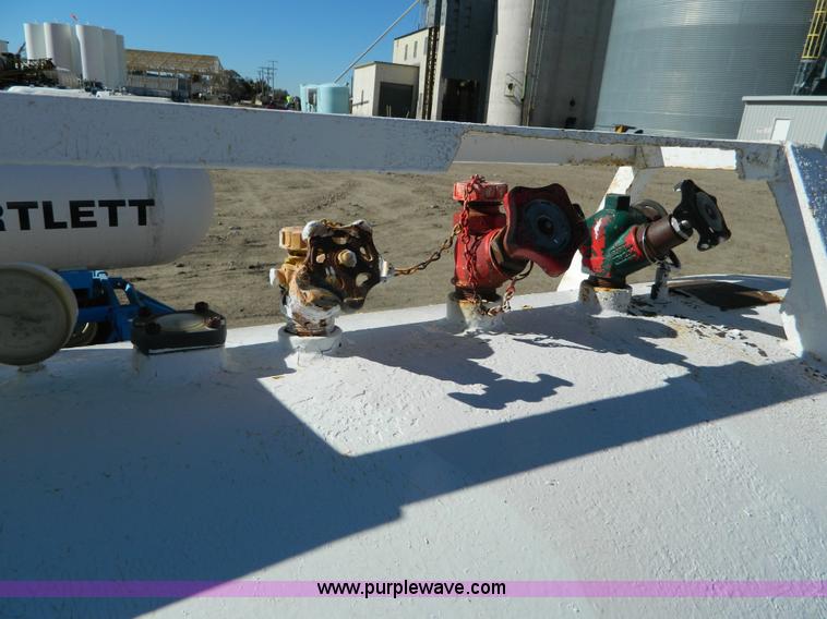 image for item J5188 Anhydrous ammonia nurse tank