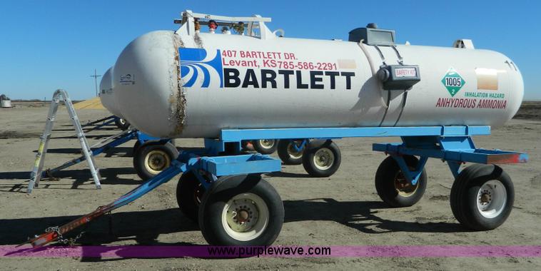 image for item J5189 Anhydrous ammonia nurse tank