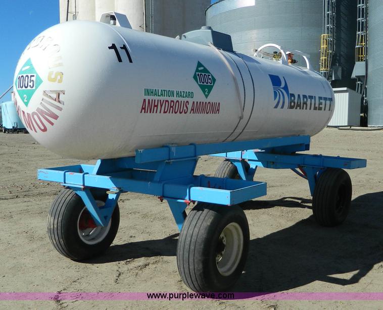 image for item J5189 Anhydrous ammonia nurse tank