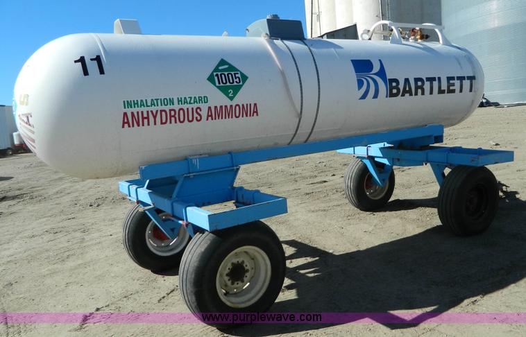 image for item J5189 Anhydrous ammonia nurse tank