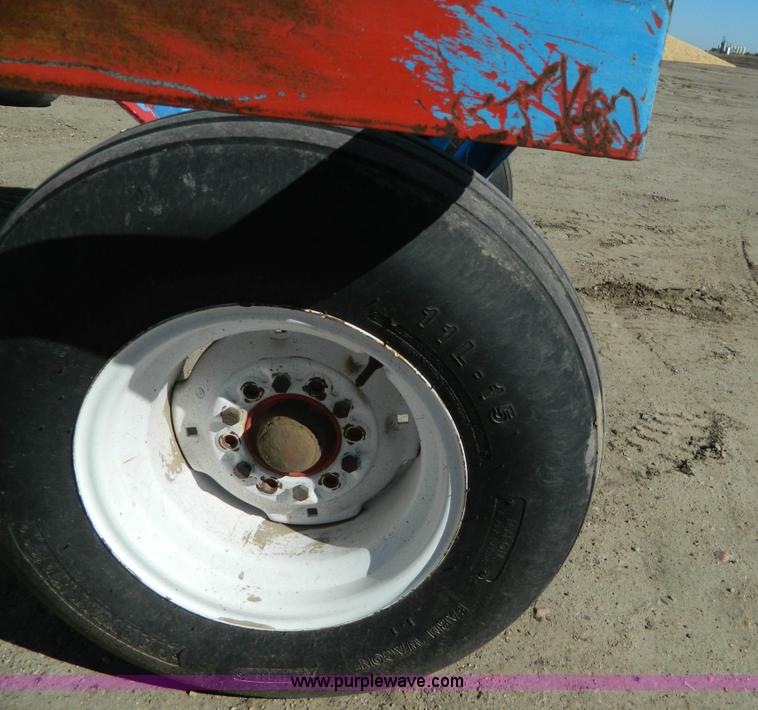 image for item J5189 Anhydrous ammonia nurse tank