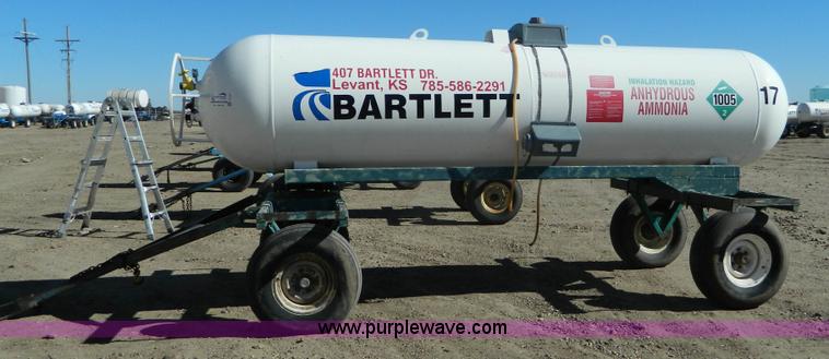 image for item J5193 Anhydrous ammonia nurse tank