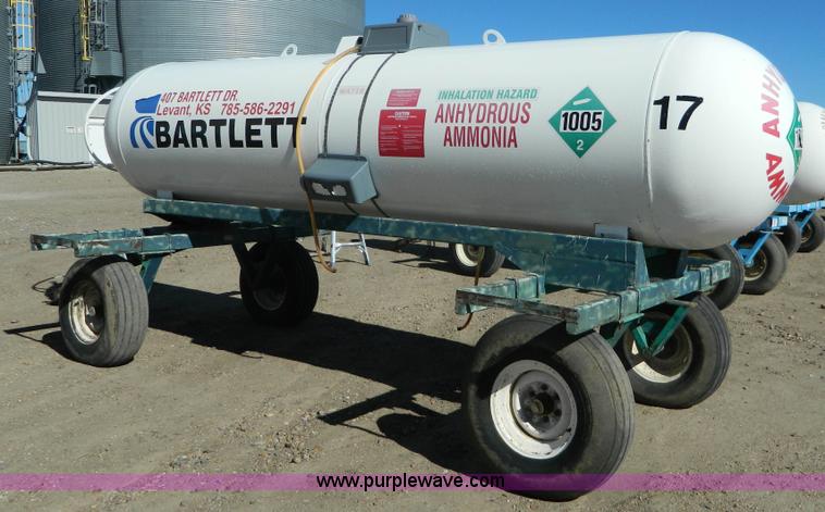 image for item J5193 Anhydrous ammonia nurse tank