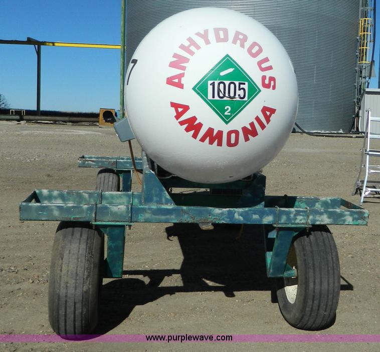 image for item J5193 Anhydrous ammonia nurse tank