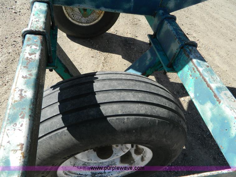 image for item J5193 Anhydrous ammonia nurse tank