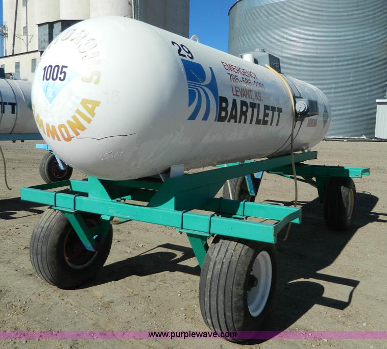 image for item J5194 Anhydrous ammonia nurse tank