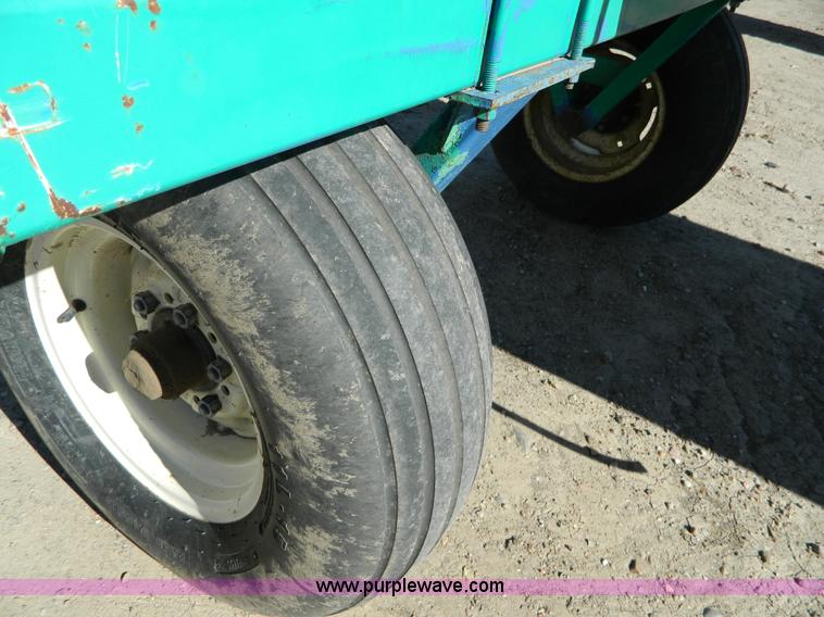 image for item J5194 Anhydrous ammonia nurse tank