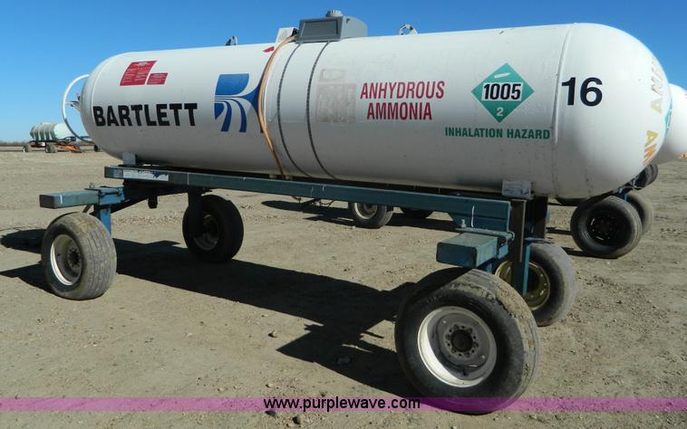 image for item J5197 Duo Lift anhydrous ammonia nurse tank