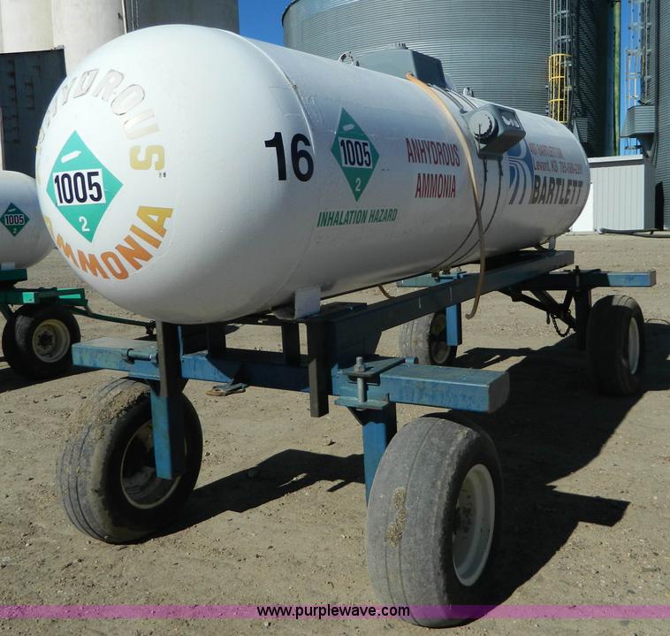 image for item J5197 Duo Lift anhydrous ammonia nurse tank