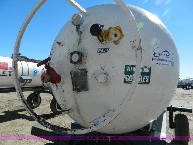image for item J5197 Duo Lift anhydrous ammonia nurse tank