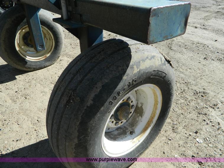 image for item J5197 Duo Lift anhydrous ammonia nurse tank