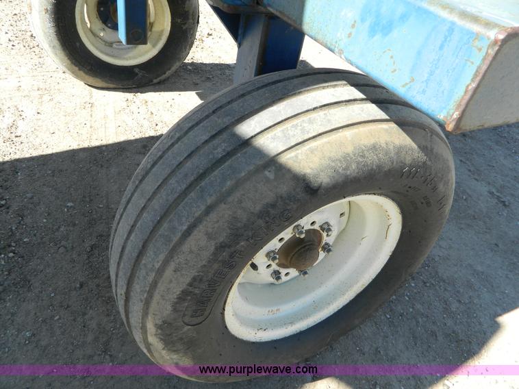 image for item J5197 Duo Lift anhydrous ammonia nurse tank