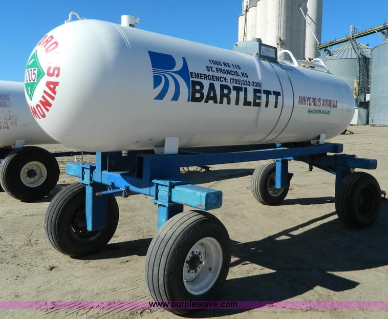 image for item J5206 Anhydrous ammonia nurse tank