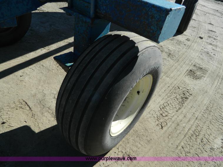 image for item J5206 Anhydrous ammonia nurse tank