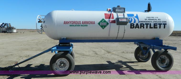 image for item J5207 Anhydrous ammonia nurse tank