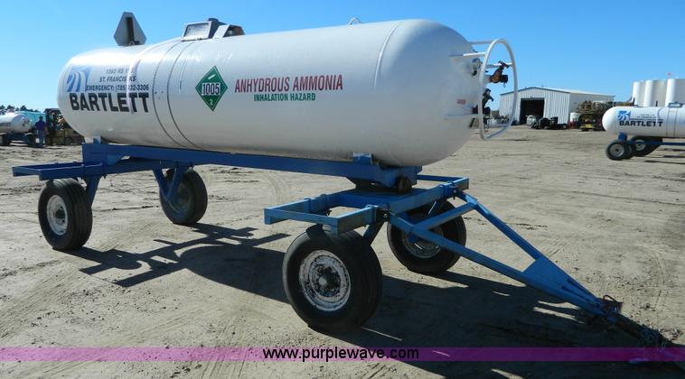 image for item J5207 Anhydrous ammonia nurse tank
