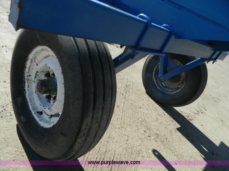 image for item J5207 Anhydrous ammonia nurse tank