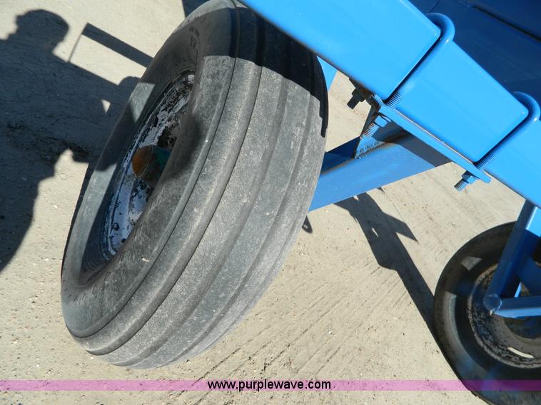 image for item J5207 Anhydrous ammonia nurse tank