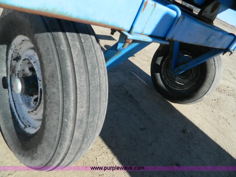 image for item J5207 Anhydrous ammonia nurse tank