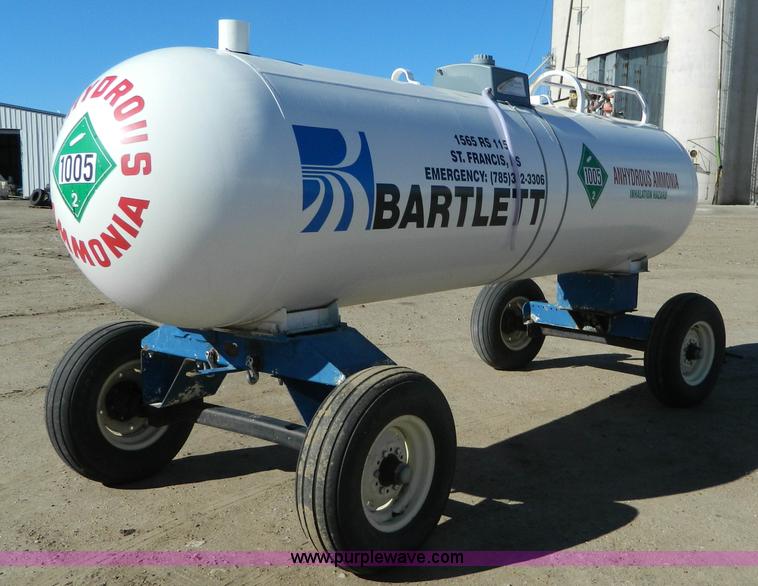 image for item J5208 Anhydrous ammonia nurse tank
