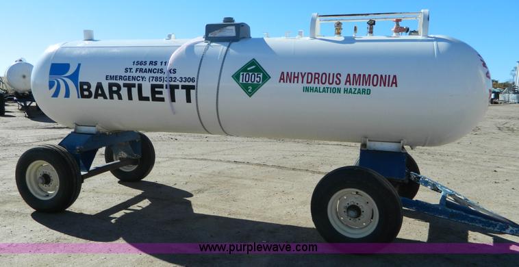 image for item J5208 Anhydrous ammonia nurse tank
