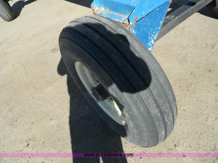 image for item J5208 Anhydrous ammonia nurse tank