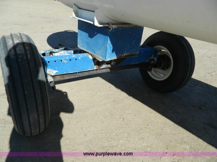 image for item J5208 Anhydrous ammonia nurse tank