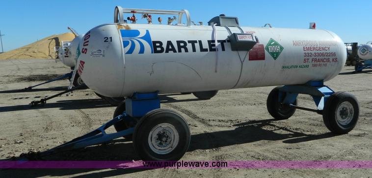 image for item J5209 Anhydrous ammonia nurse tank