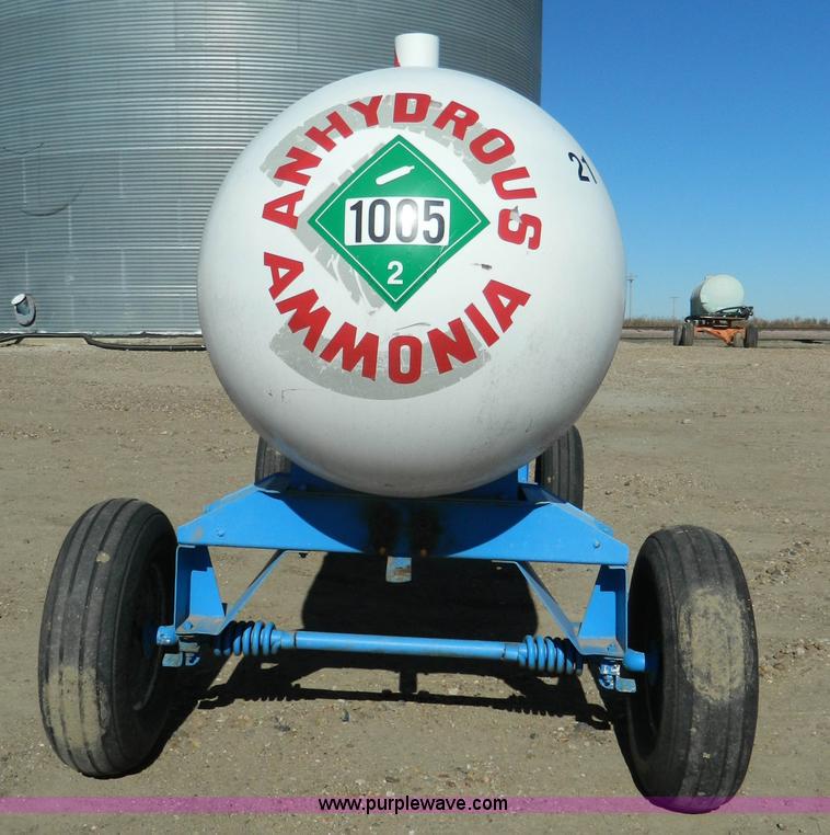 image for item J5209 Anhydrous ammonia nurse tank