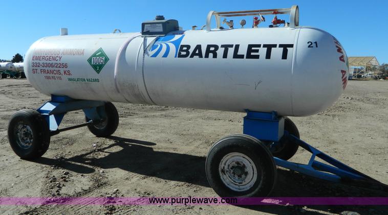 image for item J5209 Anhydrous ammonia nurse tank