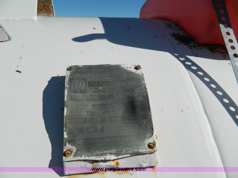 image for item J5210 Anhydrous ammonia nurse tank