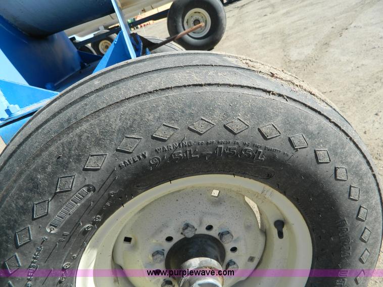 image for item J5212 Anhydrous ammonia nurse tank