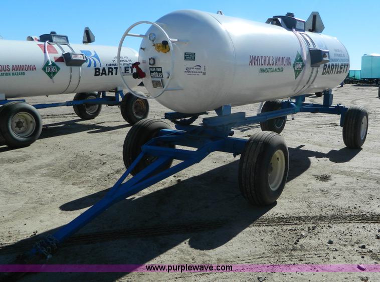 image for item J5213 Anhydrous ammonia nurse tank