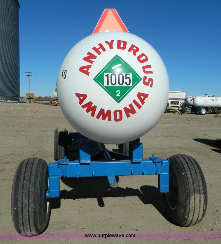 image for item J5213 Anhydrous ammonia nurse tank